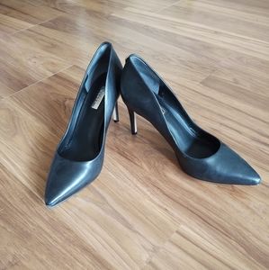 Guess Black pumps